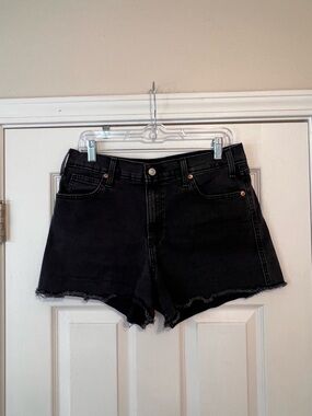 Levi’s Signature Heritage High Rise Black Frayed Denim Shorts Size 10 W30